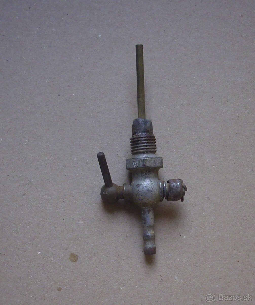 Jawa 550 až 250 pérák pípa benzínu - 2