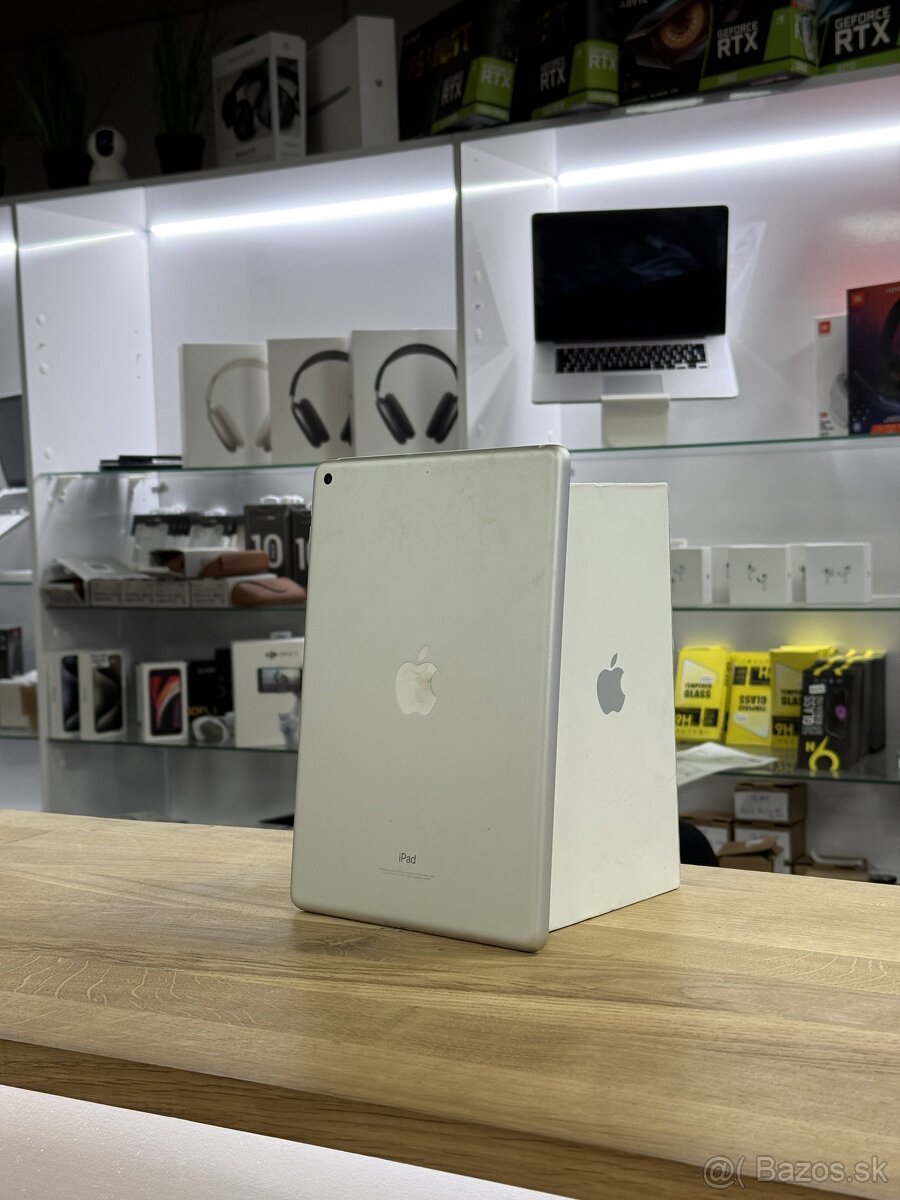 iPad (6. generácia) 32GB Silver - 2