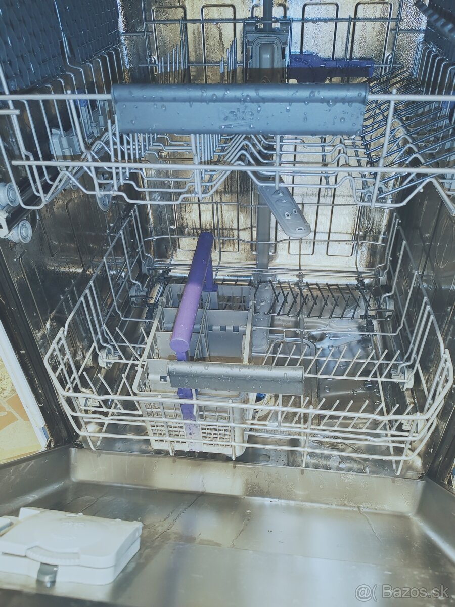 Predám umývačku riadu Beko 60cm - 2