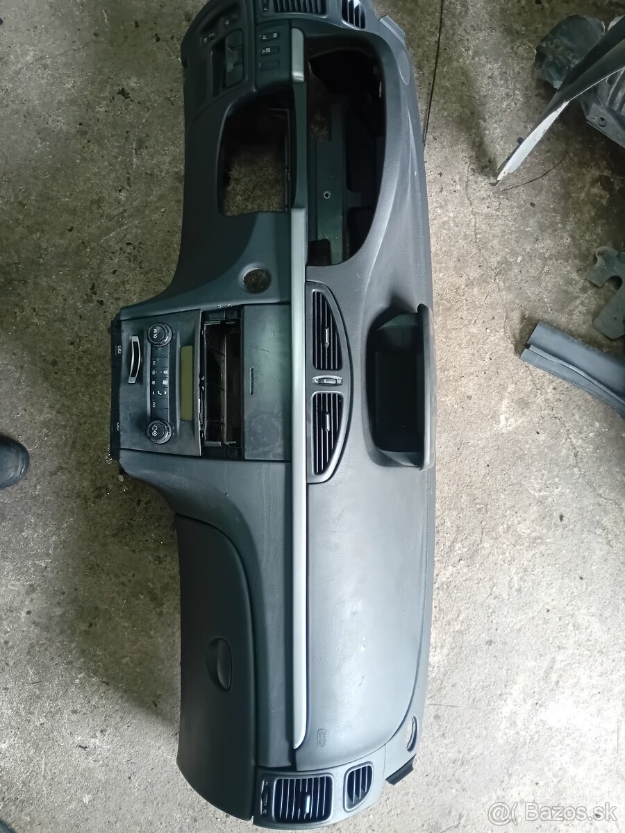 Predam palubnu dosku s renault laguna 2 - 2
