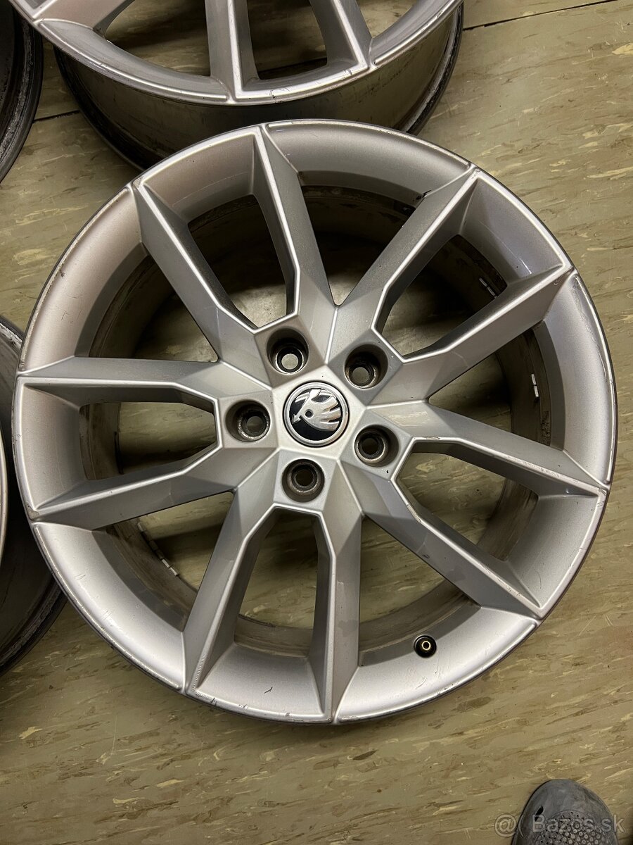 Gemini r18 - 2