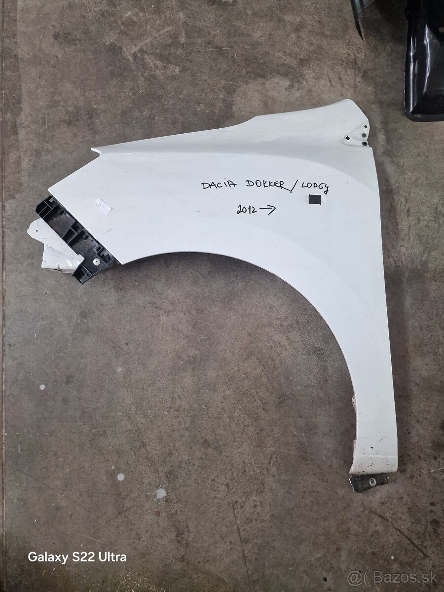 Dacia dokker/ lodgy predné blatníky originál - 2