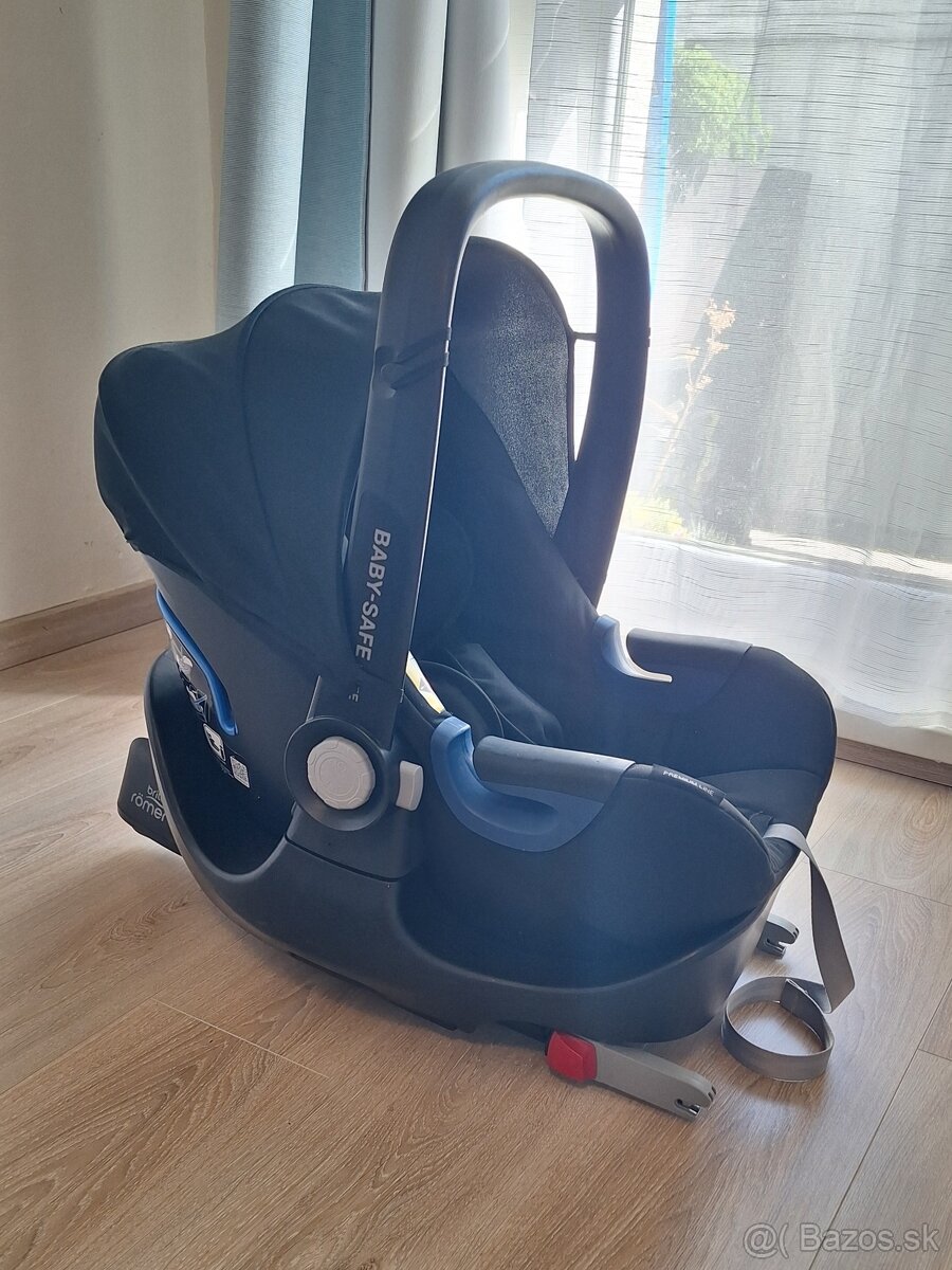 Britax Römer Baby-Safe i-Size isofix a autosedačka - 2