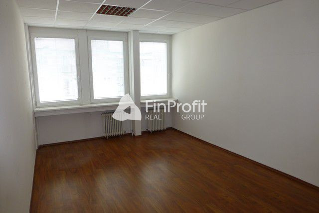 Kancelárske priestory pri OC Vivo na prenájom - od 13 m2, Pl - 2