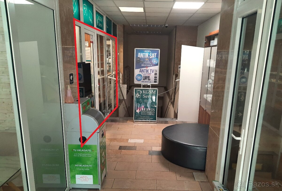 Obchodný alebo kancelársky priestor 28 m² Pezinok - 2