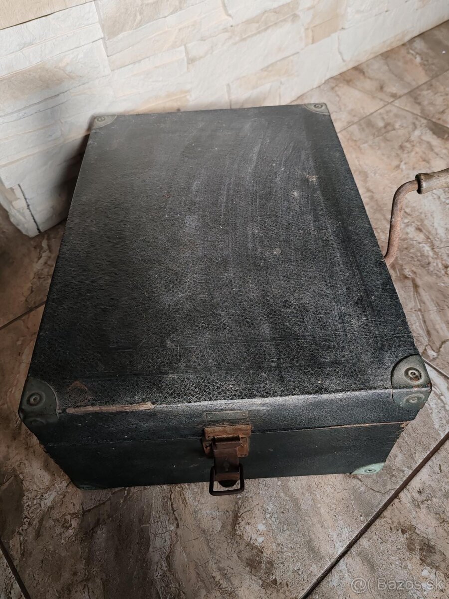 Gramofón kufríkový - 2