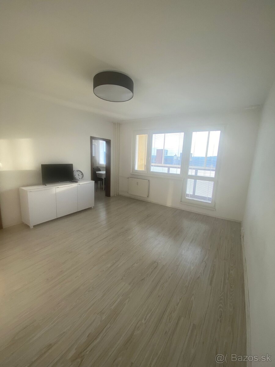 Prenájom 1-izbovej bytu - 2