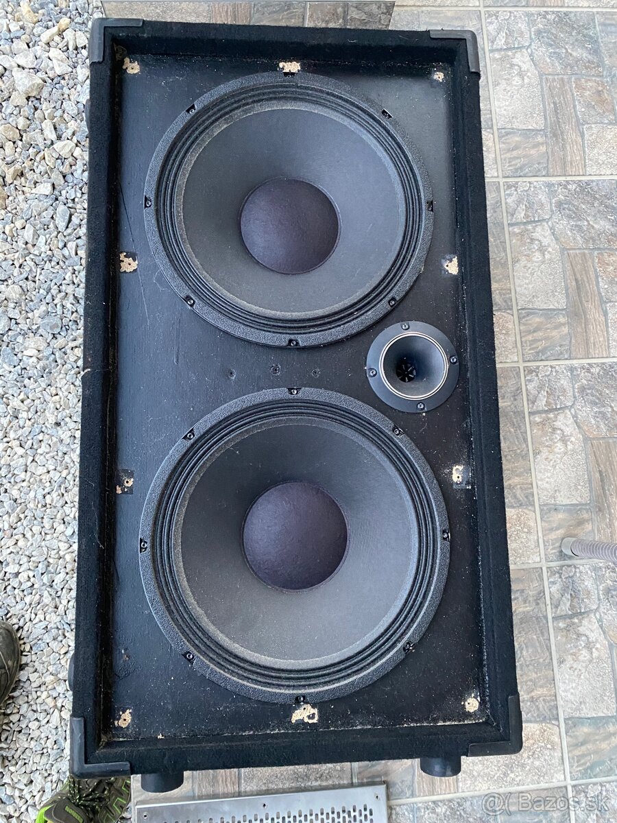 Predam basovu bednu 2x12 “ - 2