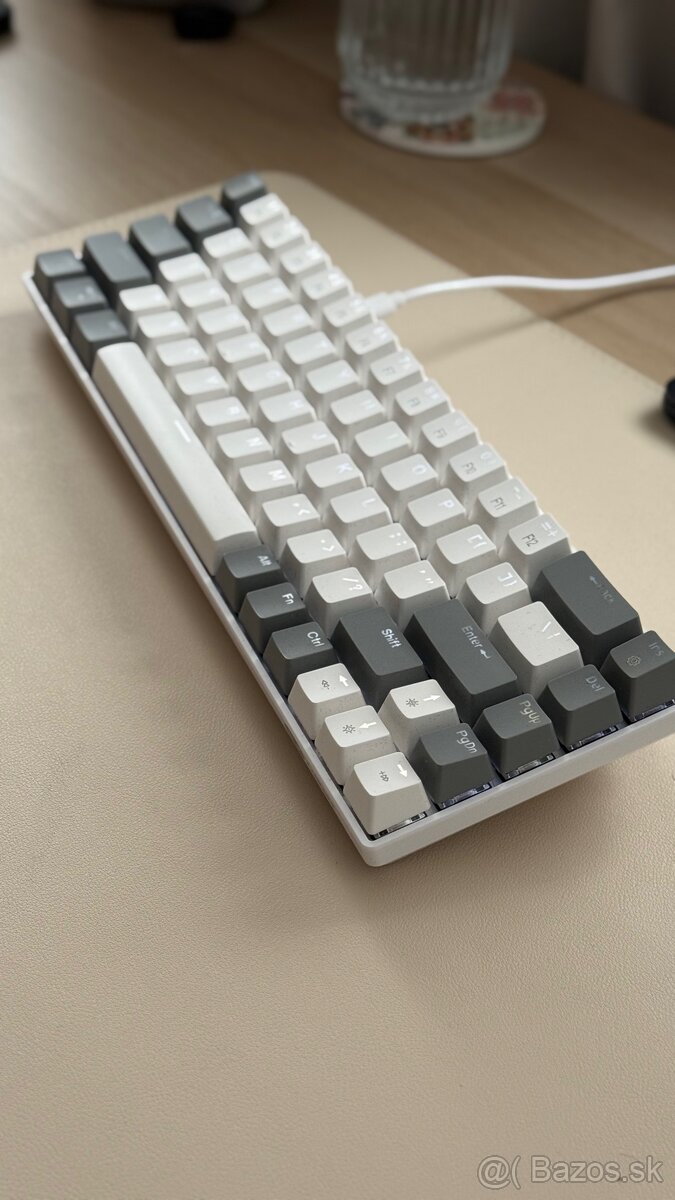 Mechanická herná klávesnica magegee - 2