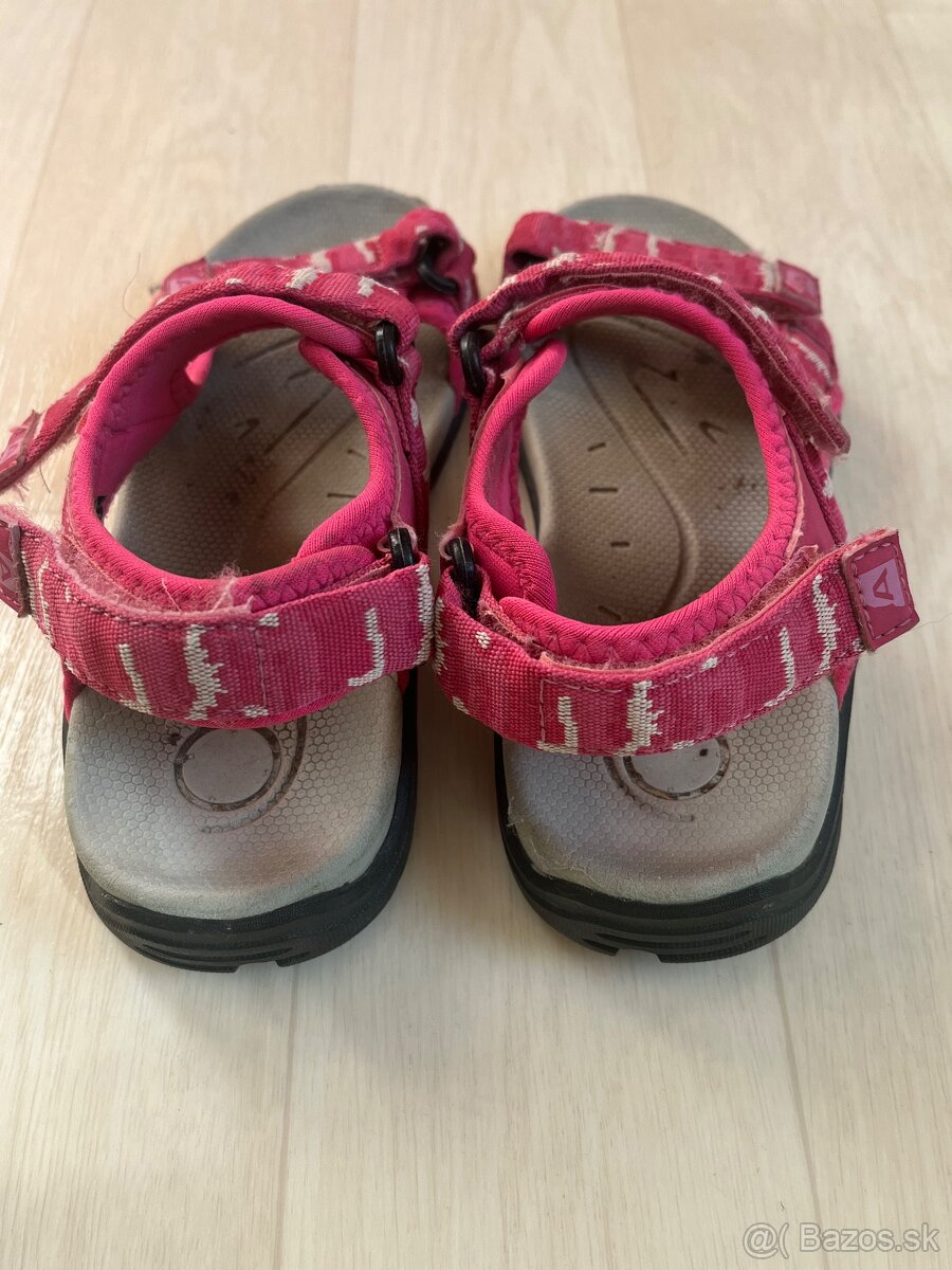 Dievčenské sandále Alpine Pro č. 35 - 2