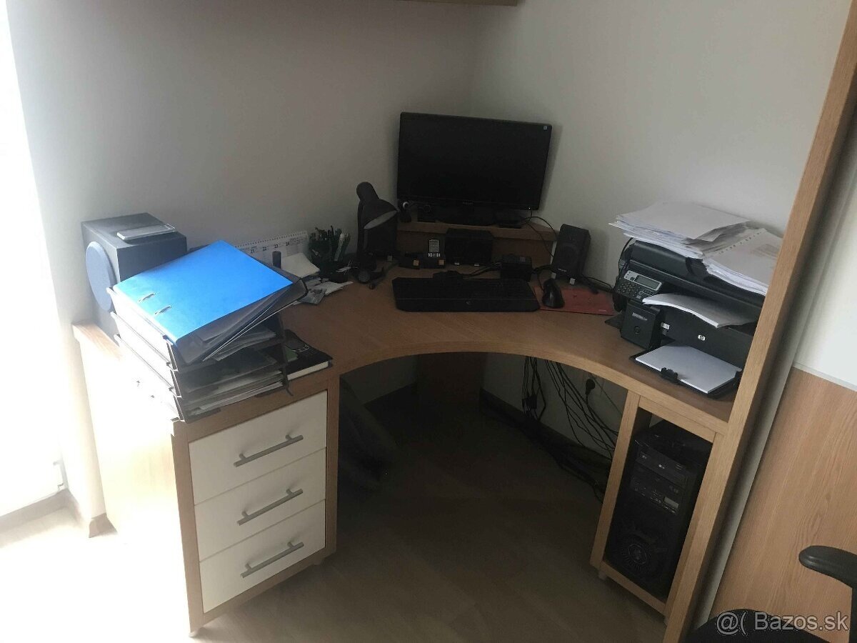 Skriňa + rohový stôl - 2