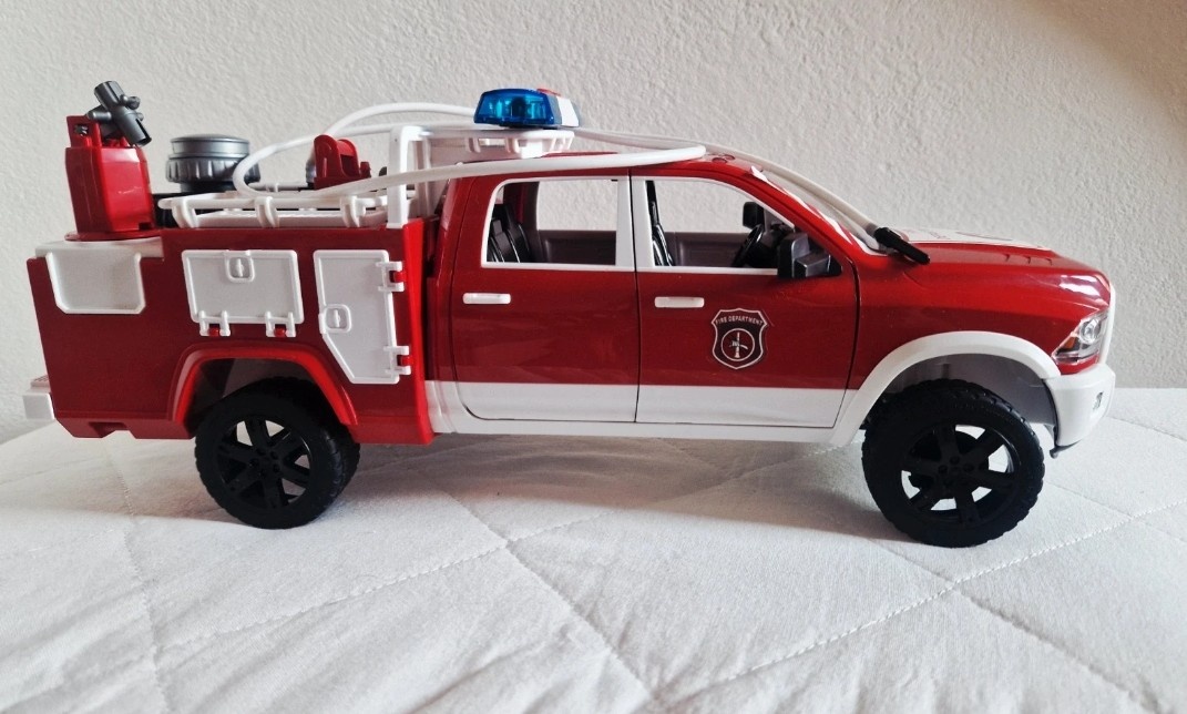 Bruder hasičské auto - 2