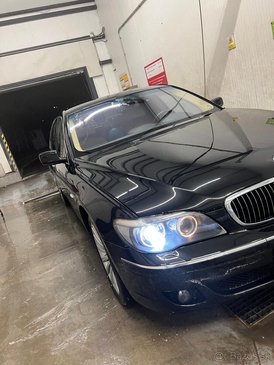 Bmw 750i - 2
