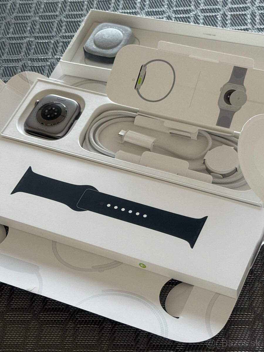 Apple Watch Series 11 46mm - Cellular - 2