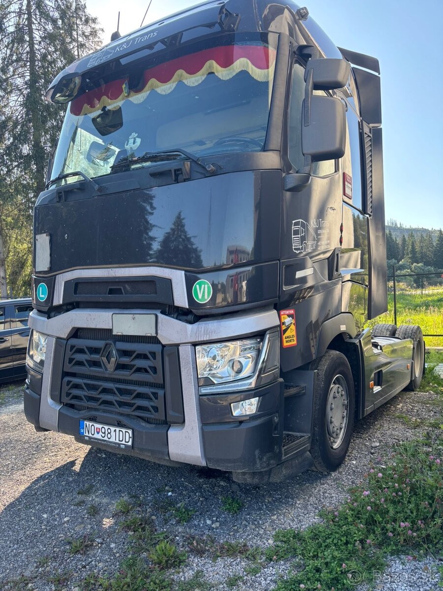 Renault - 2