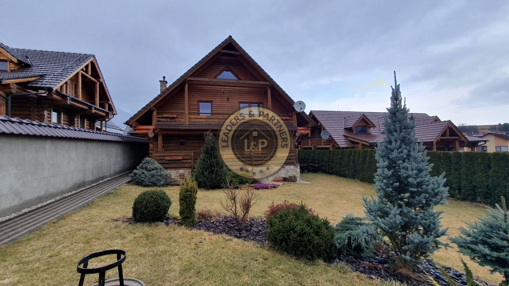 PREDAJ: veľký luxusný 10 r. zrubový dom Vysoké Tatry - 2