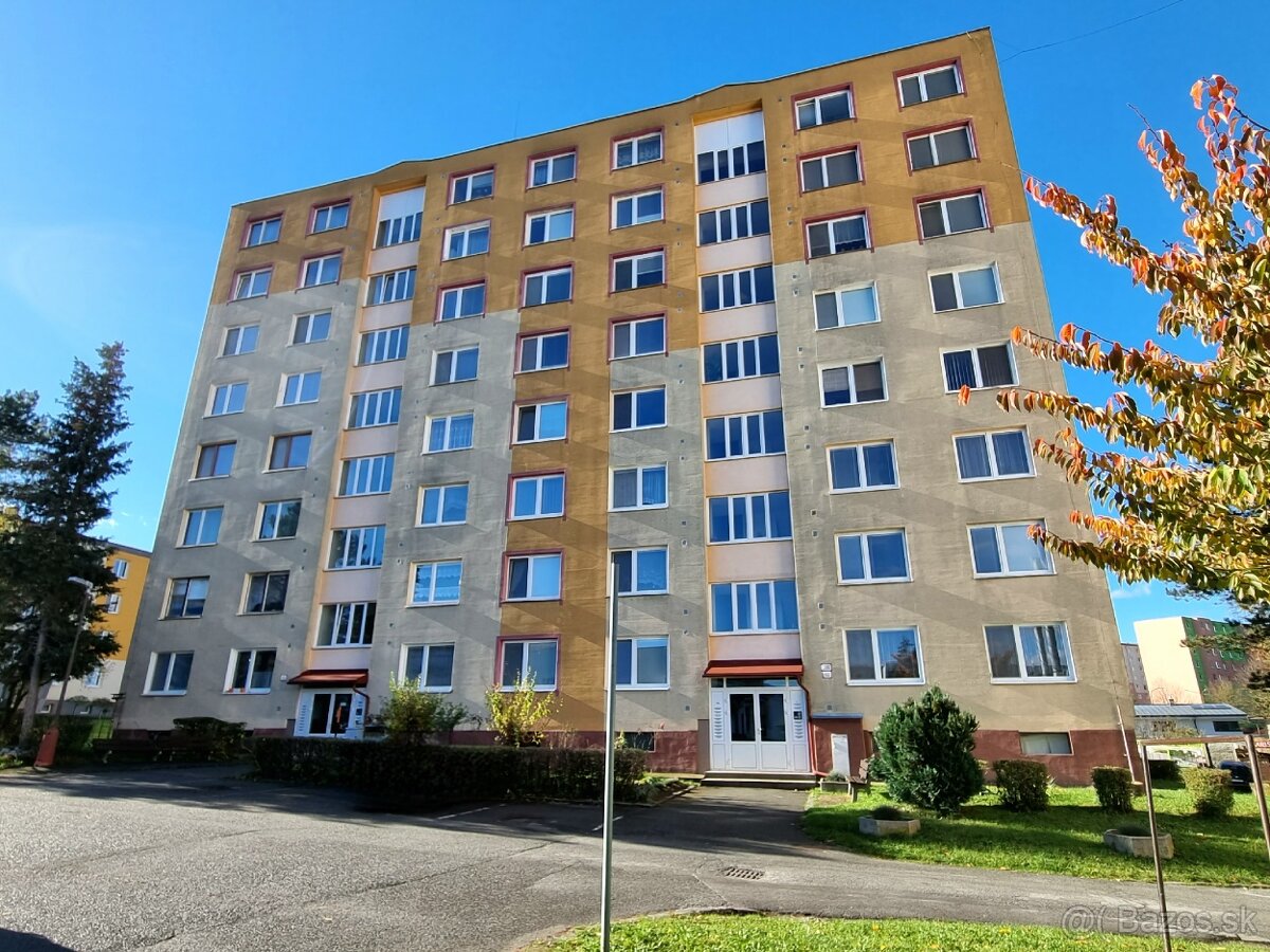 PREDAJ- VEĽKÝ 3 IZBOVÝ BYT-2 loggie BLÍZKO CENTRA - 2