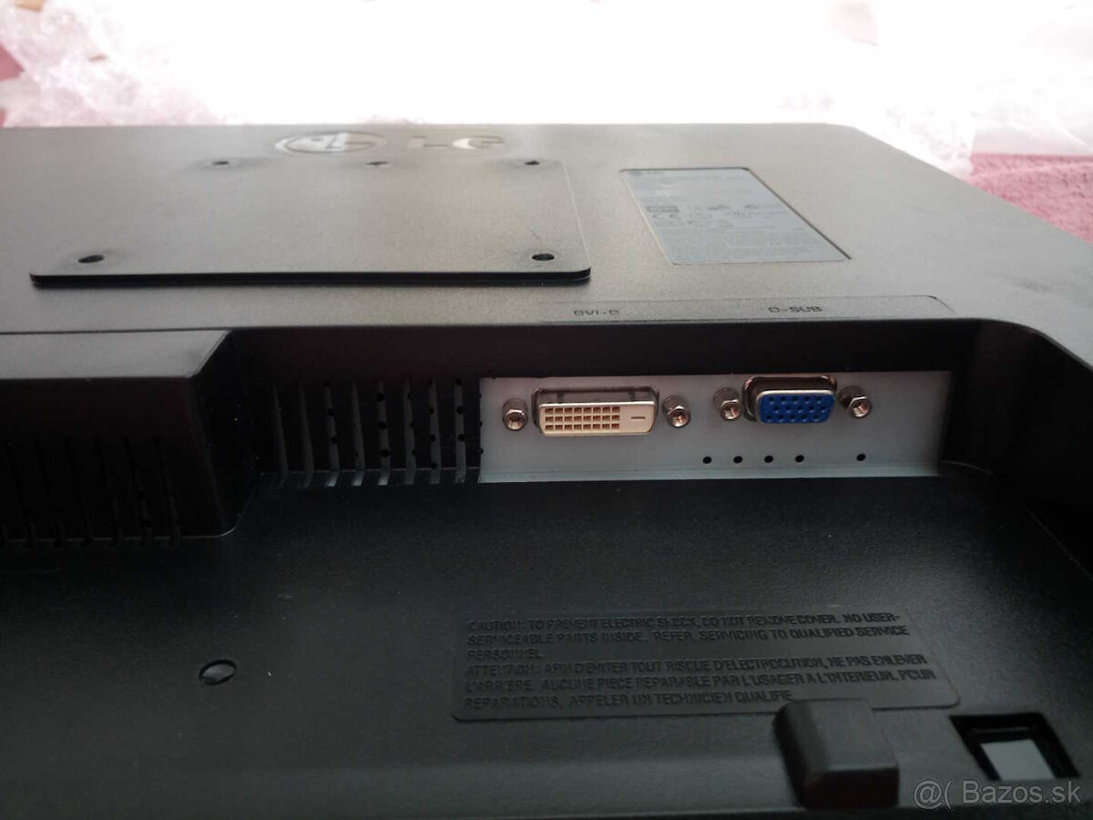 3 Monitory 20+20+19 palcov - 2