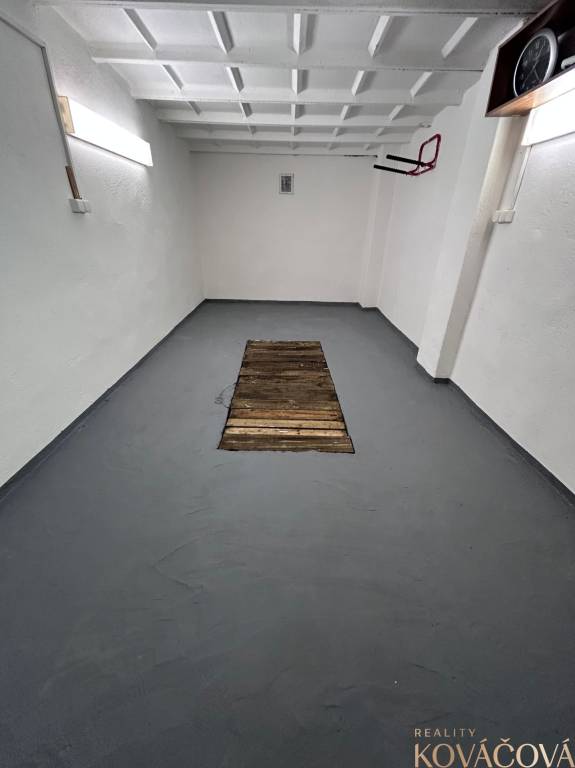Na prenájom garáž, Trenčín - ul. Rybárska - 2