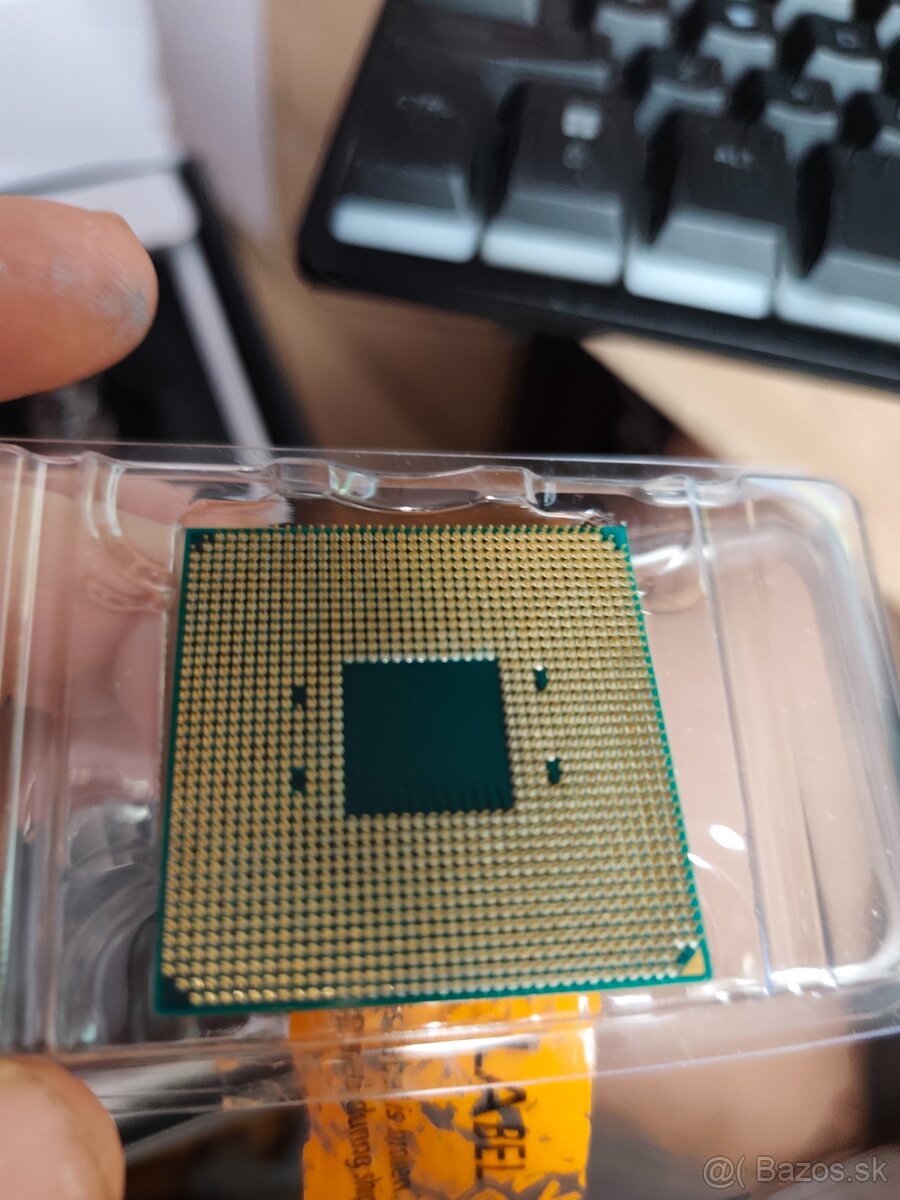 Predam Amd Ryzen 5 2600x Novy - 2