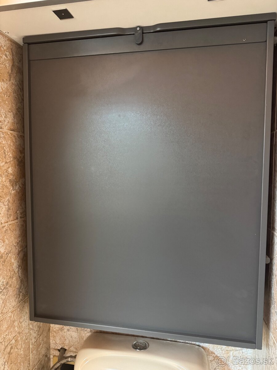 Závesný prebaľovací pult - 2