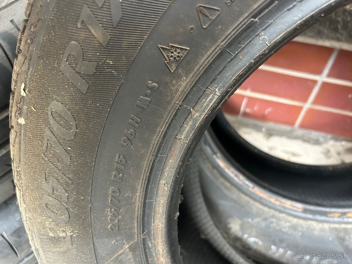 Pneumatiky 205/70R15 - 2