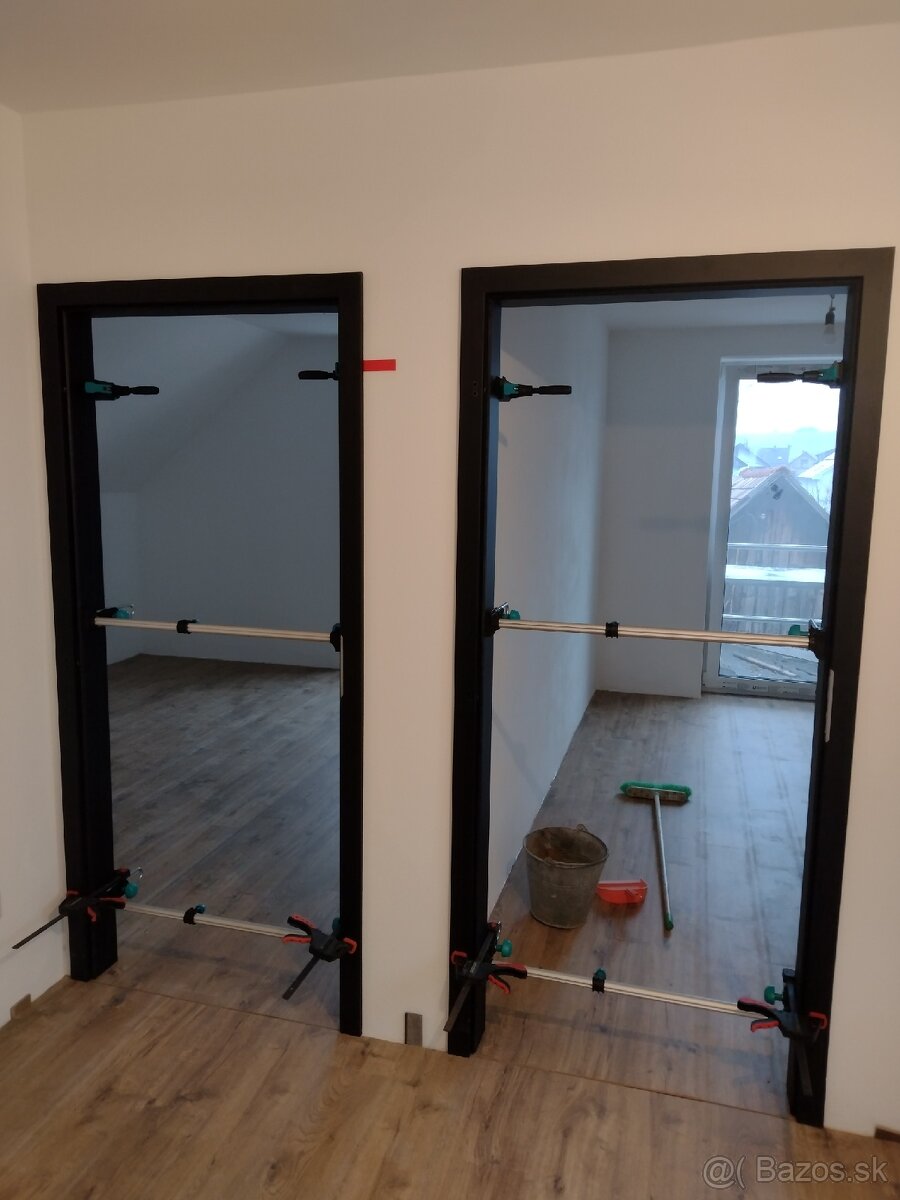 Montáž zárubní a dverí. - 2
