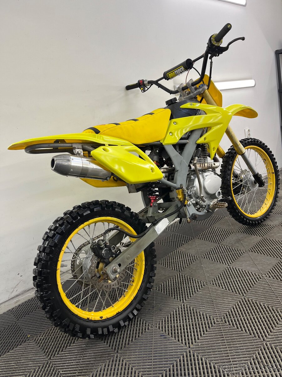 Motorka Cross 200cc TOP STAV