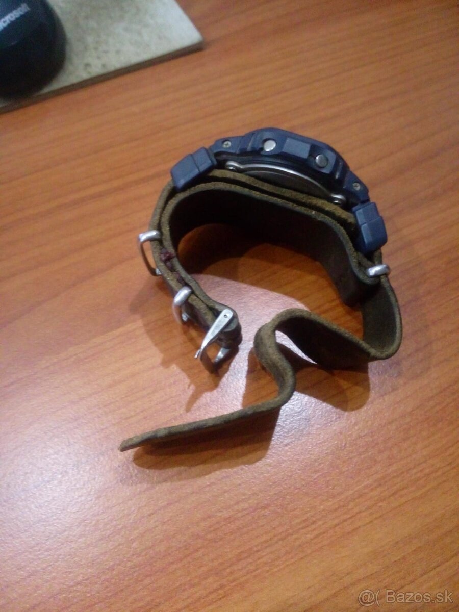 Casio G-Shock DW-5600LU - 2