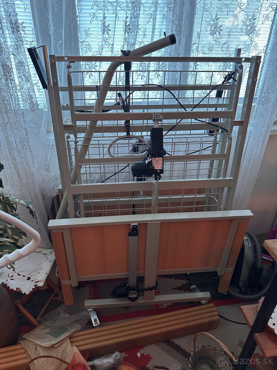 Elektrická polohovatelná postel - 2