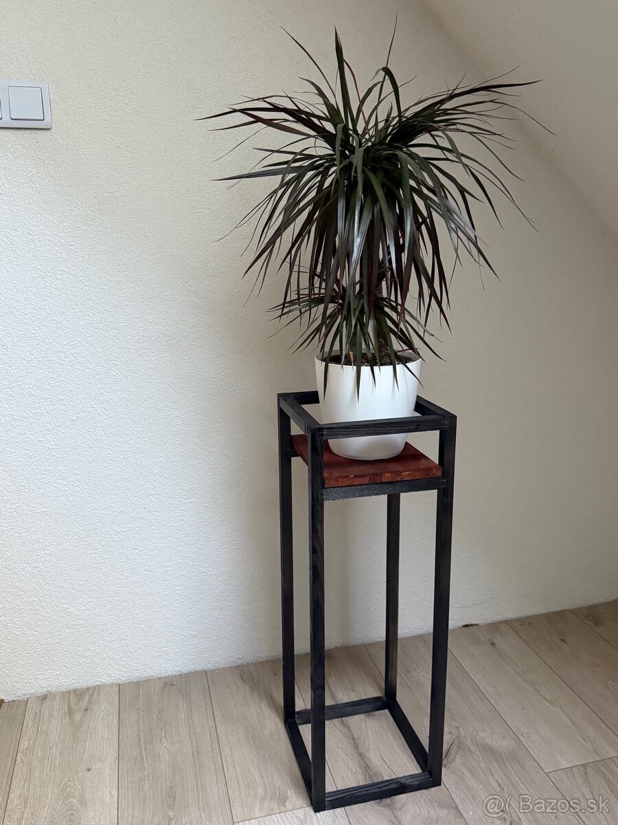 Stojan na kvety ´´ - 2