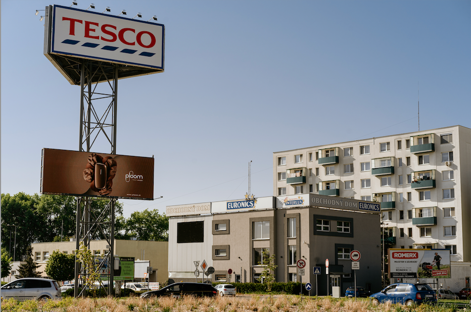 BUDOVA - TOPOĽČANY, obchodná zóna - 2