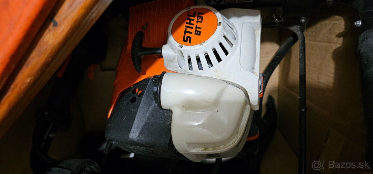 Pôdny jamkovač STIHL BT 131 + vrták priemer 20cm - 2