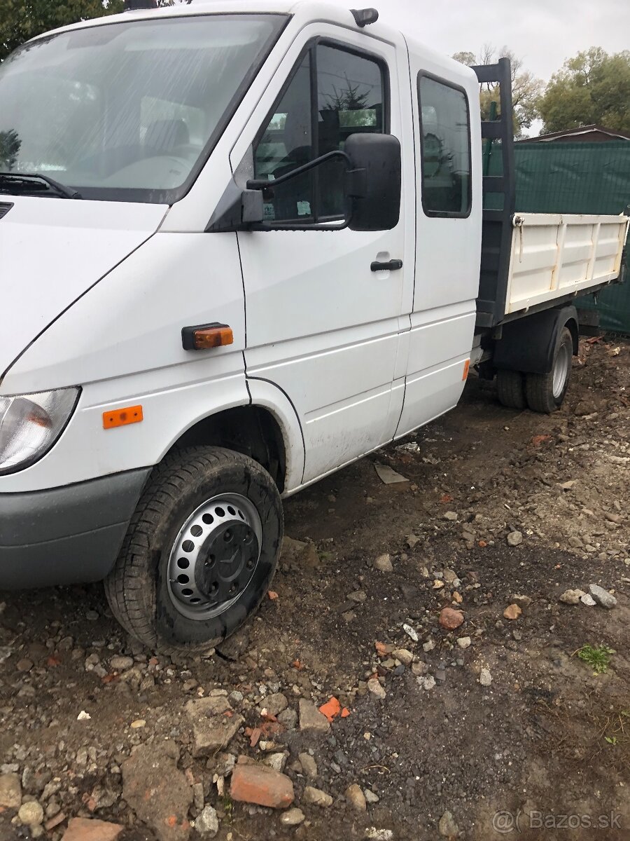 Predám Mercedes Sprinter 4X4 - 2