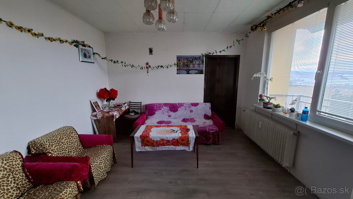 Predám 4 izbový byt s balkónom v dobrej lokalite Myjava. - 2