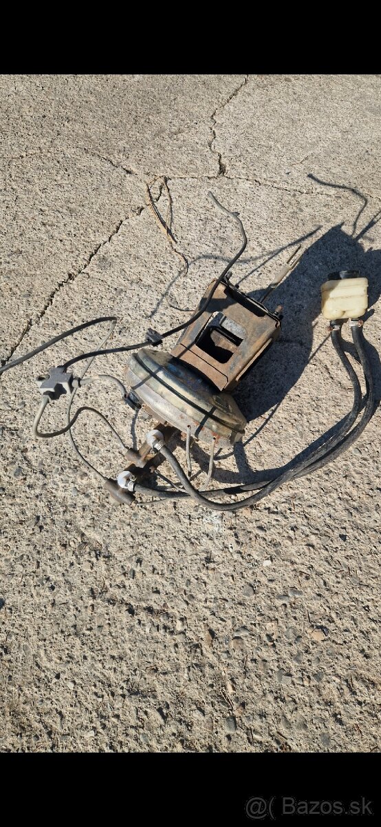 Lada niva 1.7 posilovač brzd - 2