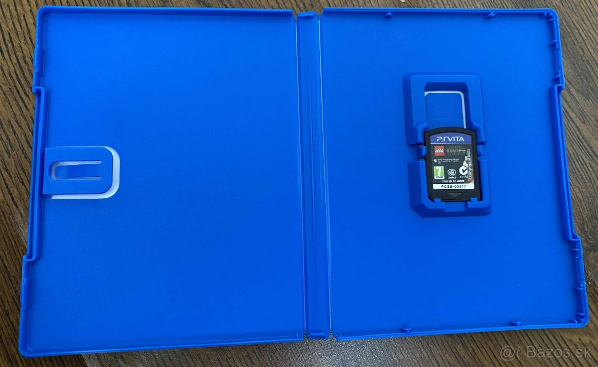 LEGO Star Wars: The Force Awakens (PS Vita) - 2