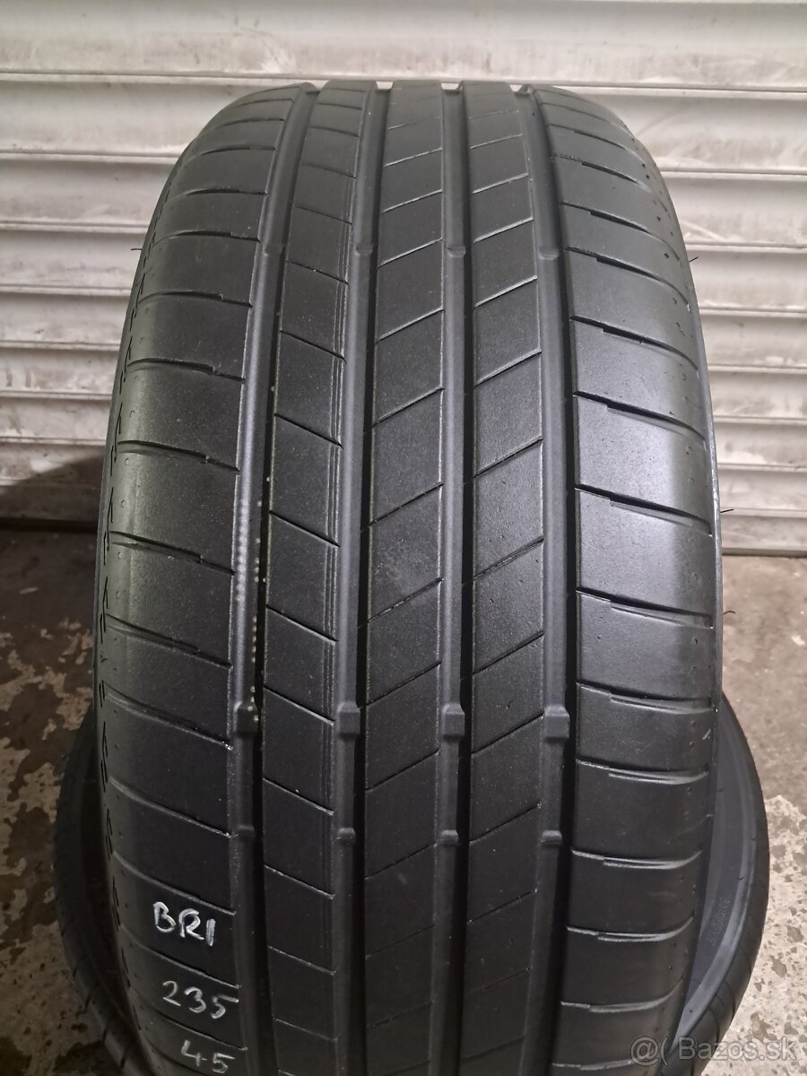 Bridgestone letné 235/45/R18 - 2