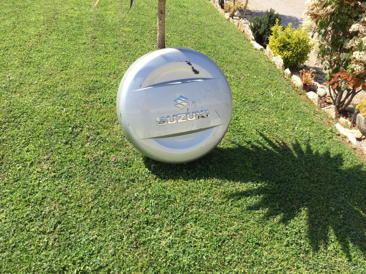 Kryt rezervy Suzuki grand Vitara - 2