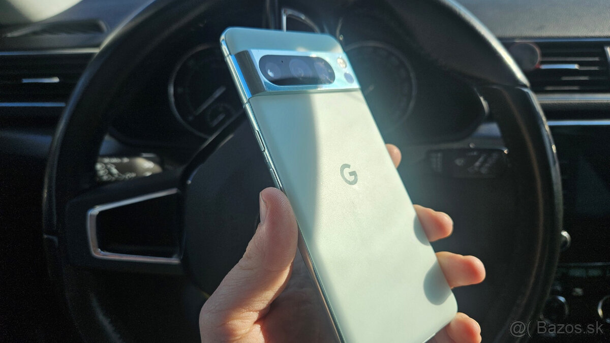 Zablokovaný Google Pixel 8 Pro - 2