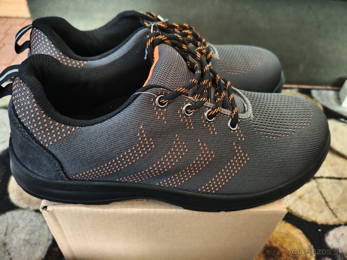 PRACOVNÁ OBUV 42, 43 - 2