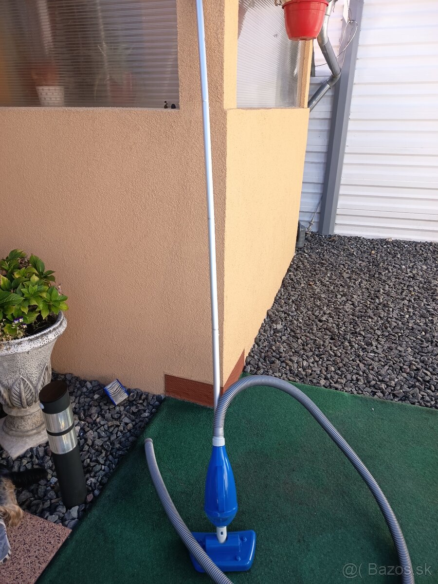 Bazénový vysávač - 2