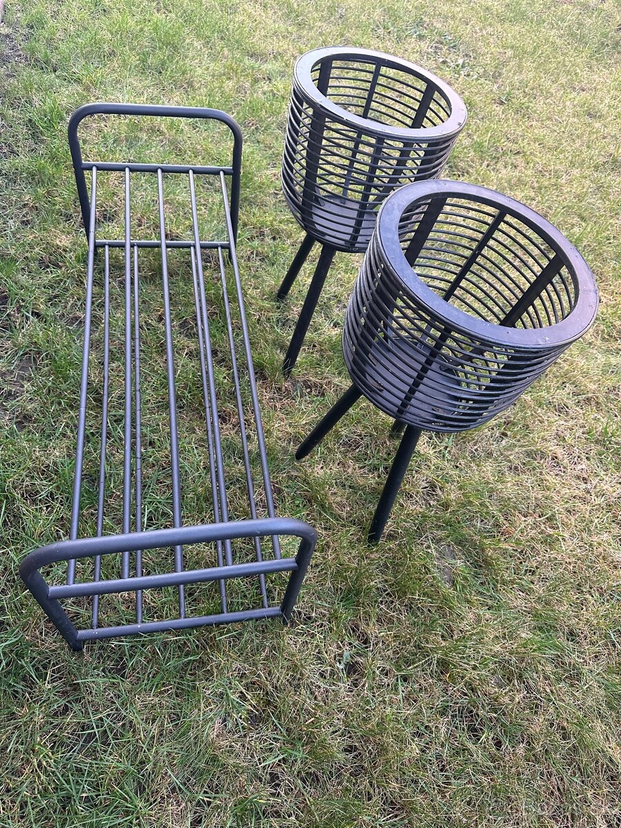 Botnik a 2 stojany na kvety - 2