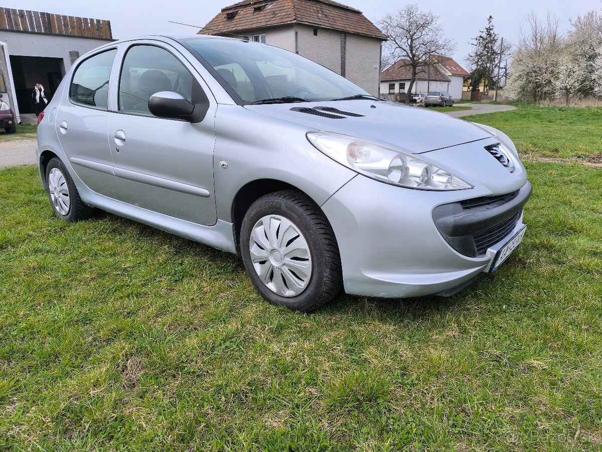 Peugeot 206+ - 2