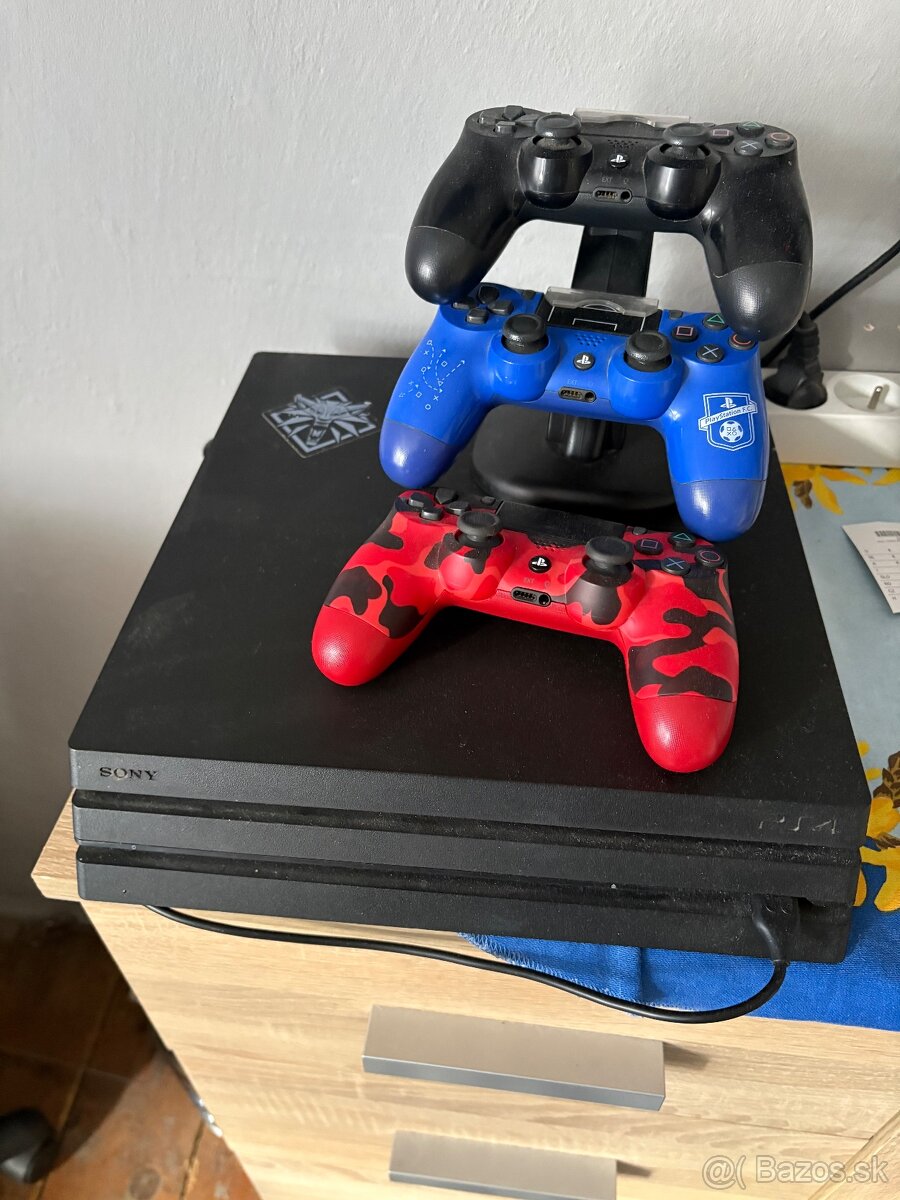 Playstation 4 - 2