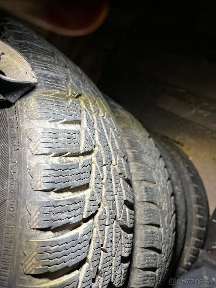 Zimné pneu Nokian 175/65 R15 - 2