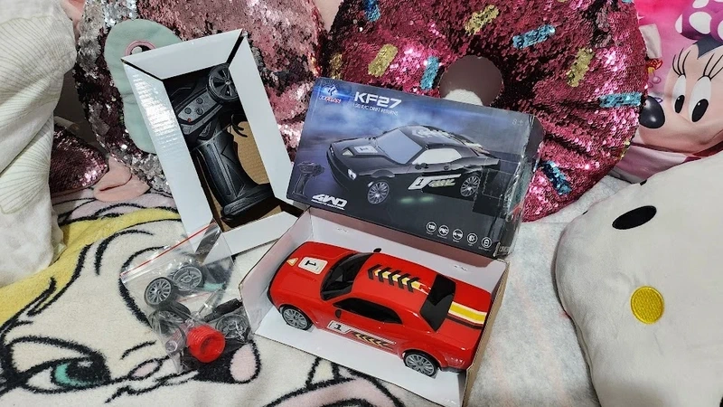 Športové RC auto so svetlami a sadou kuželiek - Červená - 2