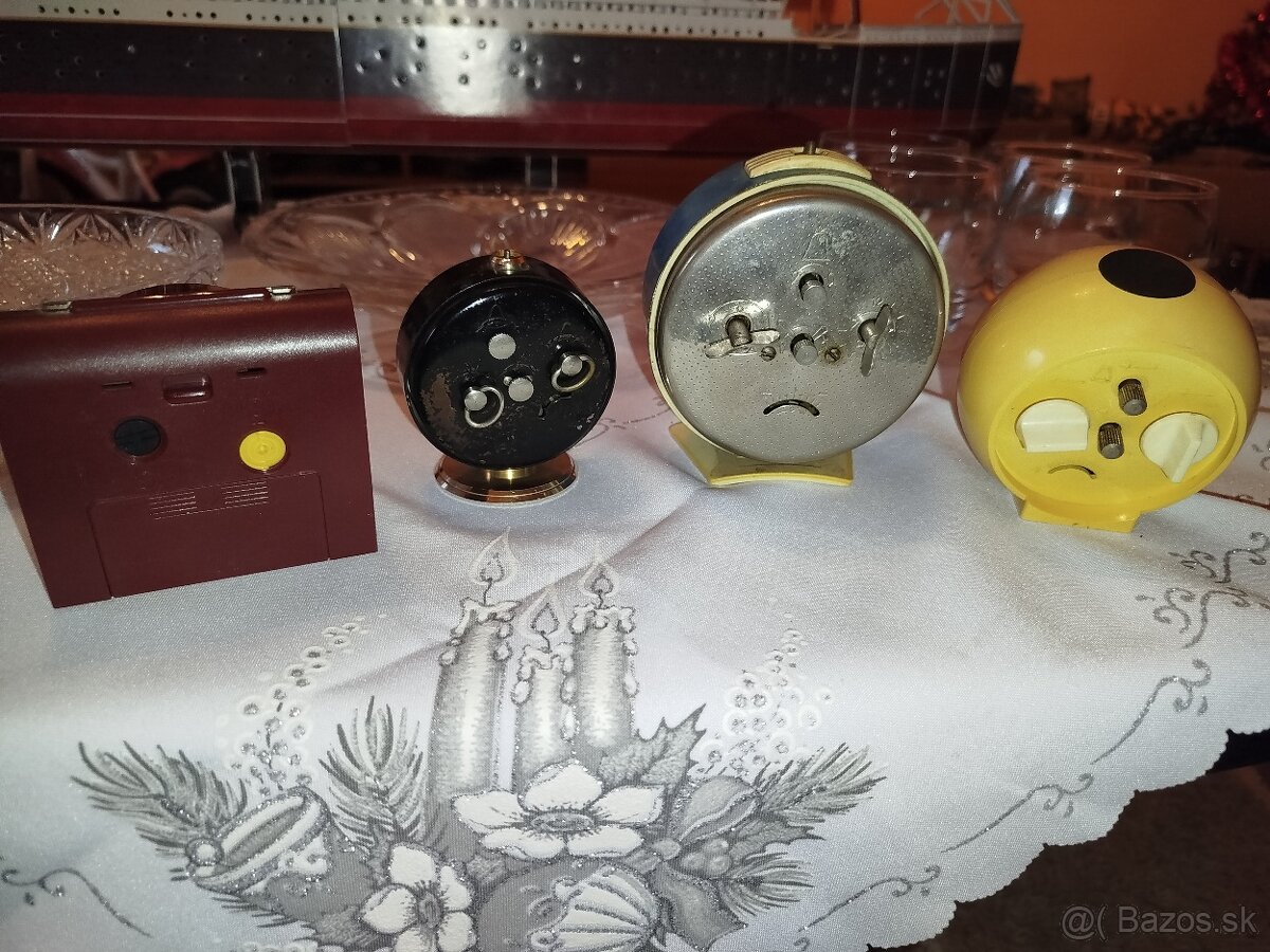 Staré budikove hodiny Rezervované - 2