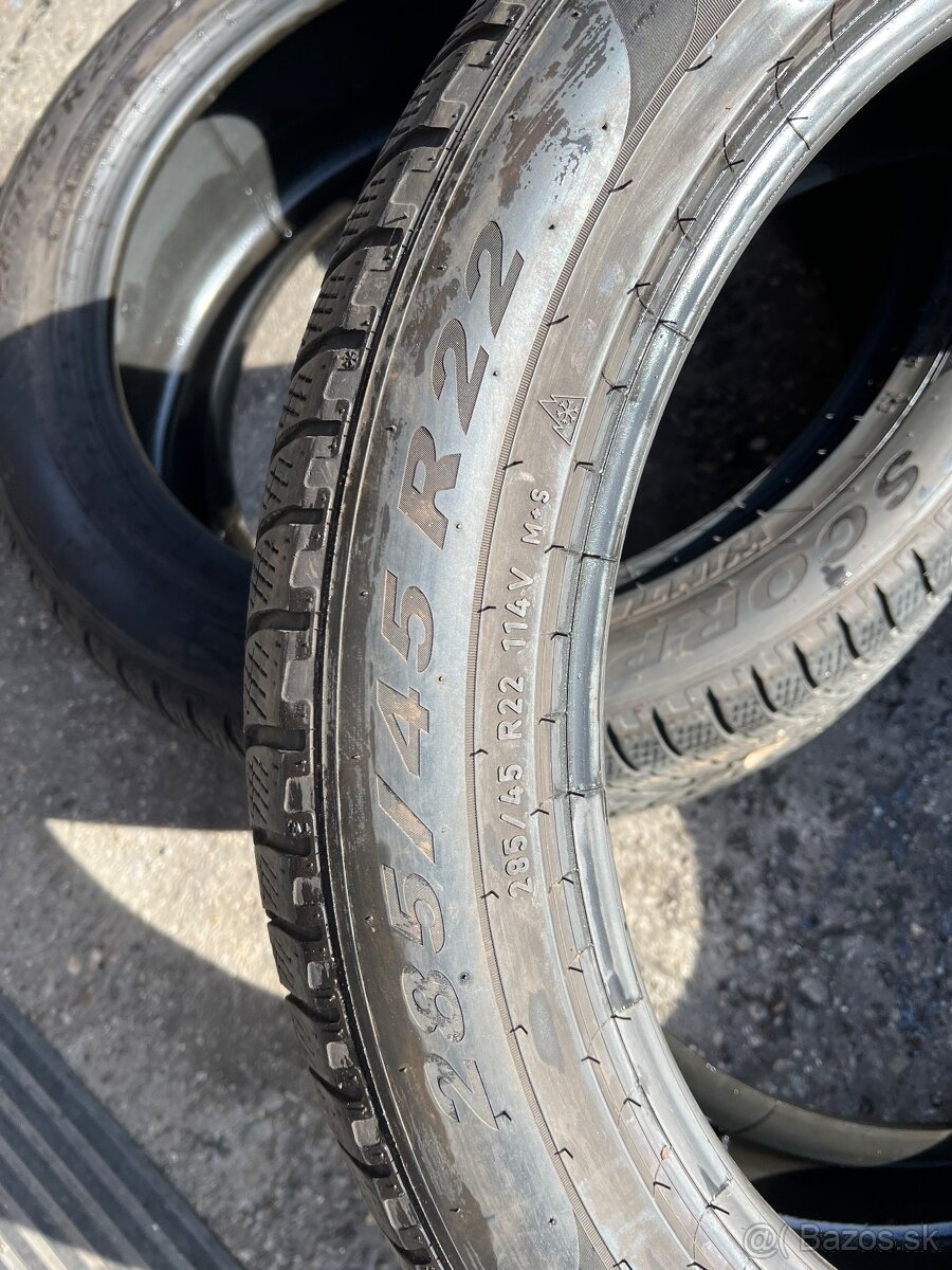 Zimne Pirelli 285/45 R22 - 2