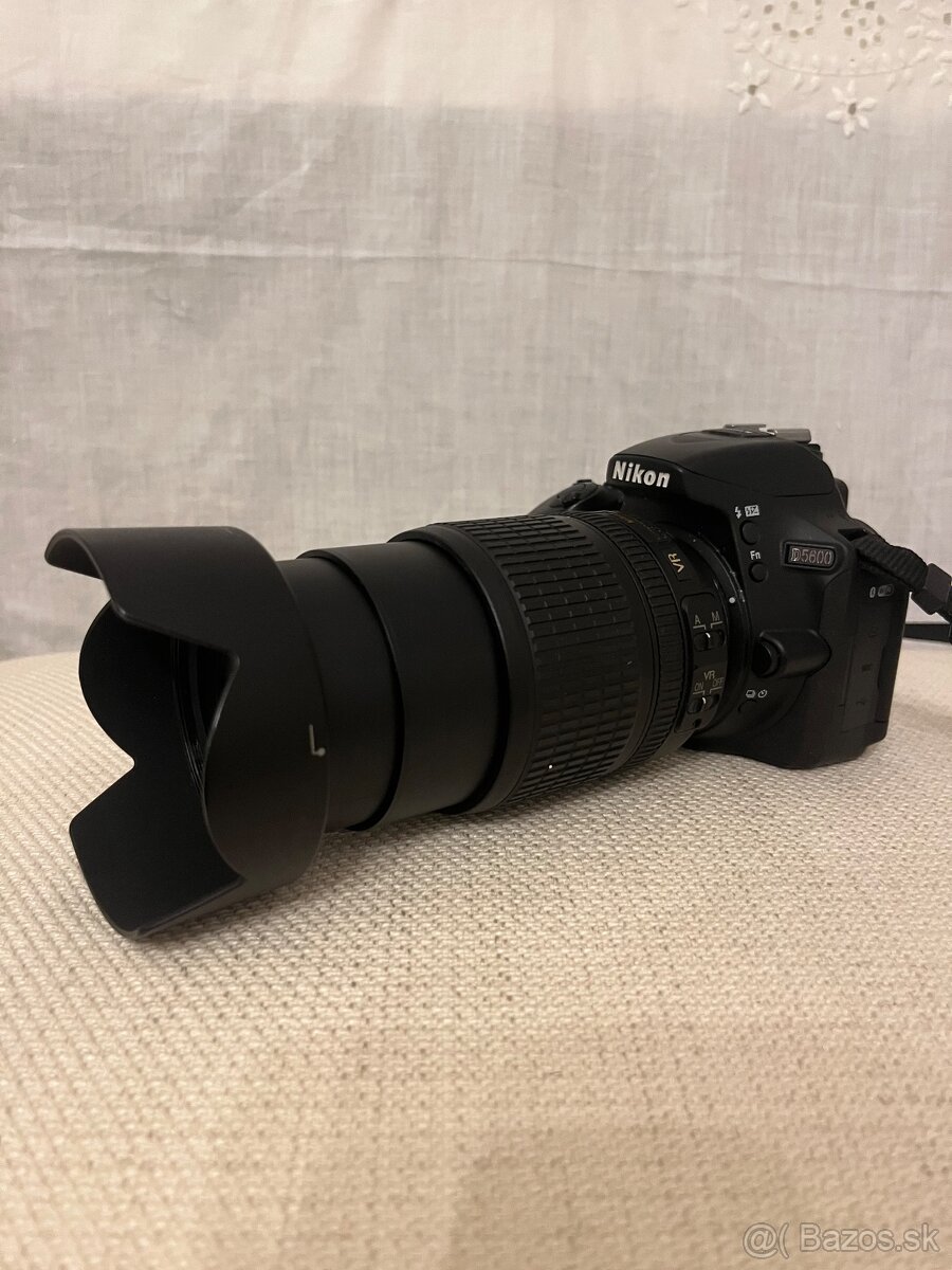 NIKON D 5600 + objektív 18-105 - 2